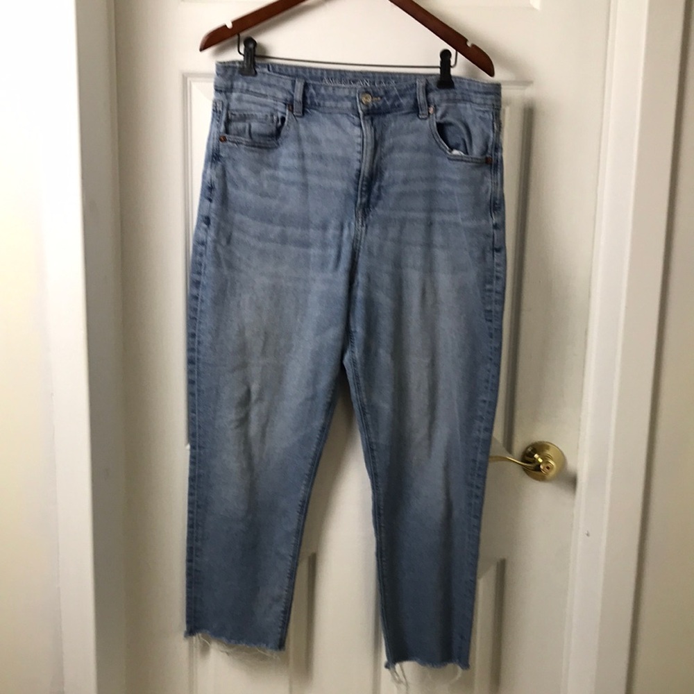 American Eagle Light Wash Women's High-Rise Straight Jeans - Light Blue